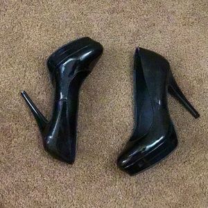 LC black heels sz 8